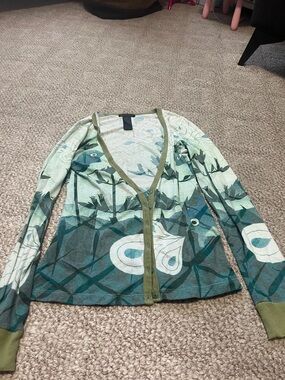 Button-Front Floral Print Long Sleeve Top in Teal and Olive